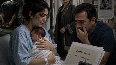 أنجبت طفل زوجي المختفي منذ 7 أشهر... لكن الطبيب انهار بالبكاء عندما رأى العلامة تحت أذنه!