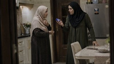 قبل ساعات من سفري عدت إلى المنزل لأنني نسيت جواز سفري