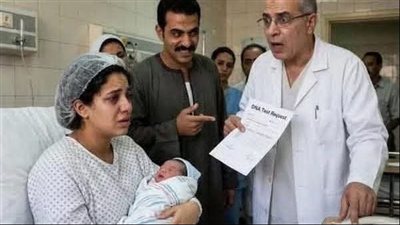 أجرى زوجي تحليل DNA لطفلتنا بعد دقائق من ولادتي